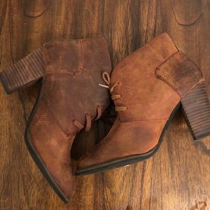 Brown Booties with block heel